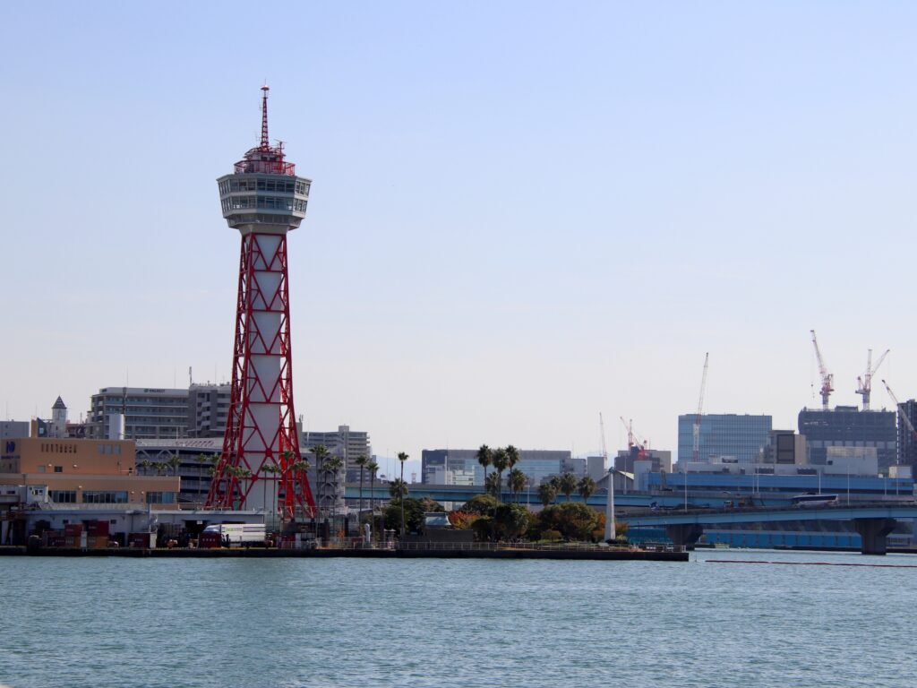 福岡市の博多ポートタワー